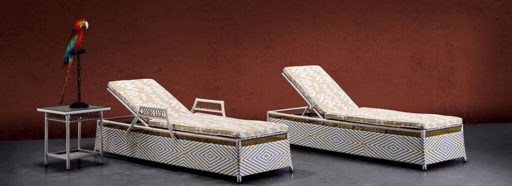Armless Chair Lounge