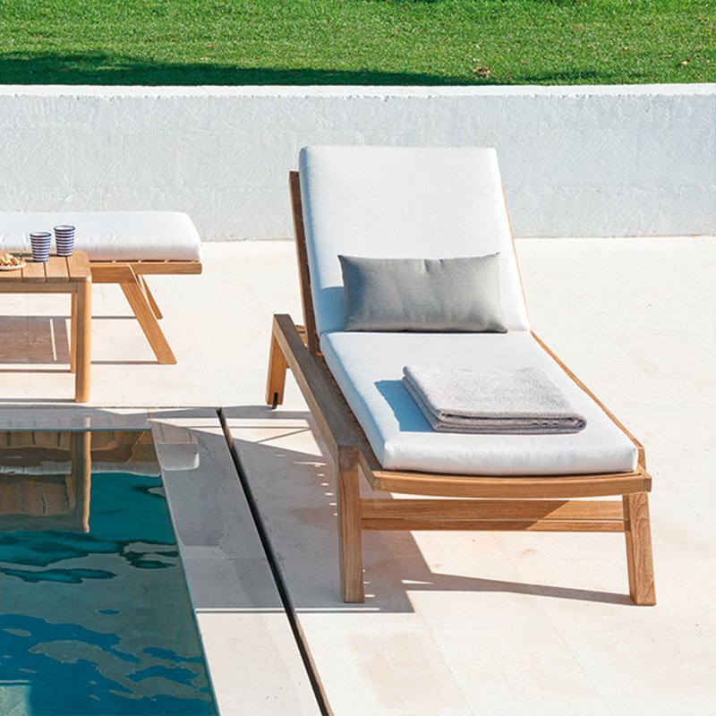 outdoor couch lounger
