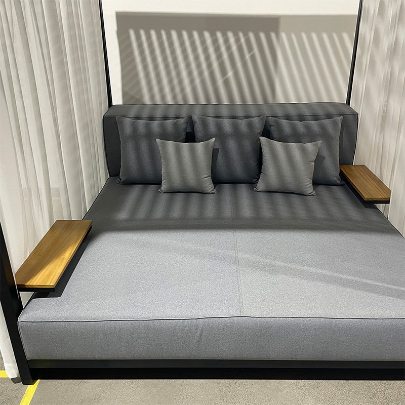 outdoor lounge bed